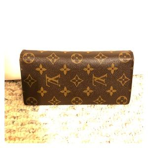 Louis Vuitton Brazza Monogram Wallet